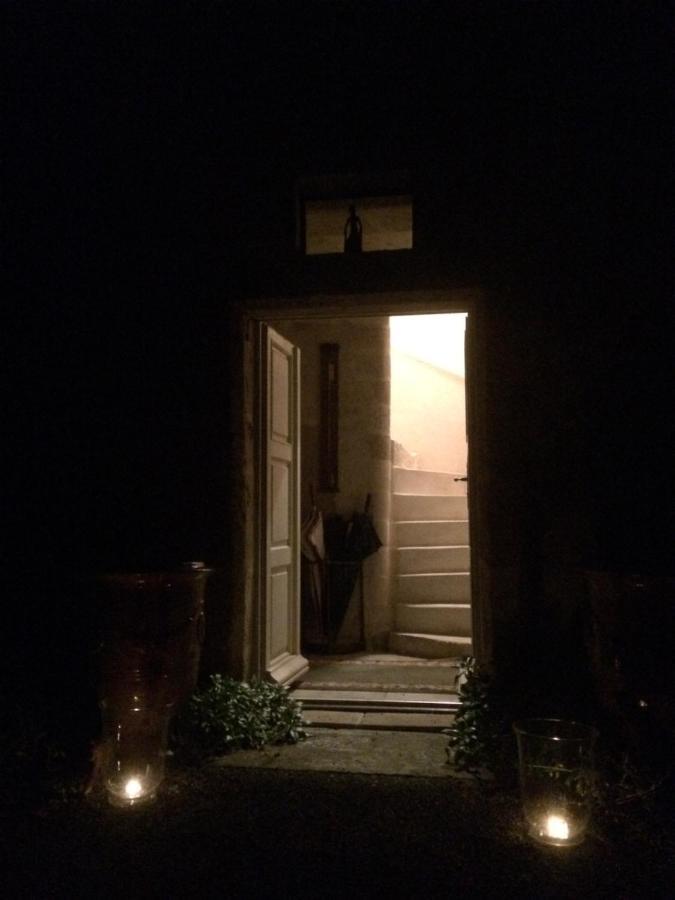 Bed and Breakfast Logis De La Touche Saint-Hilaire-des-Loges Экстерьер фото