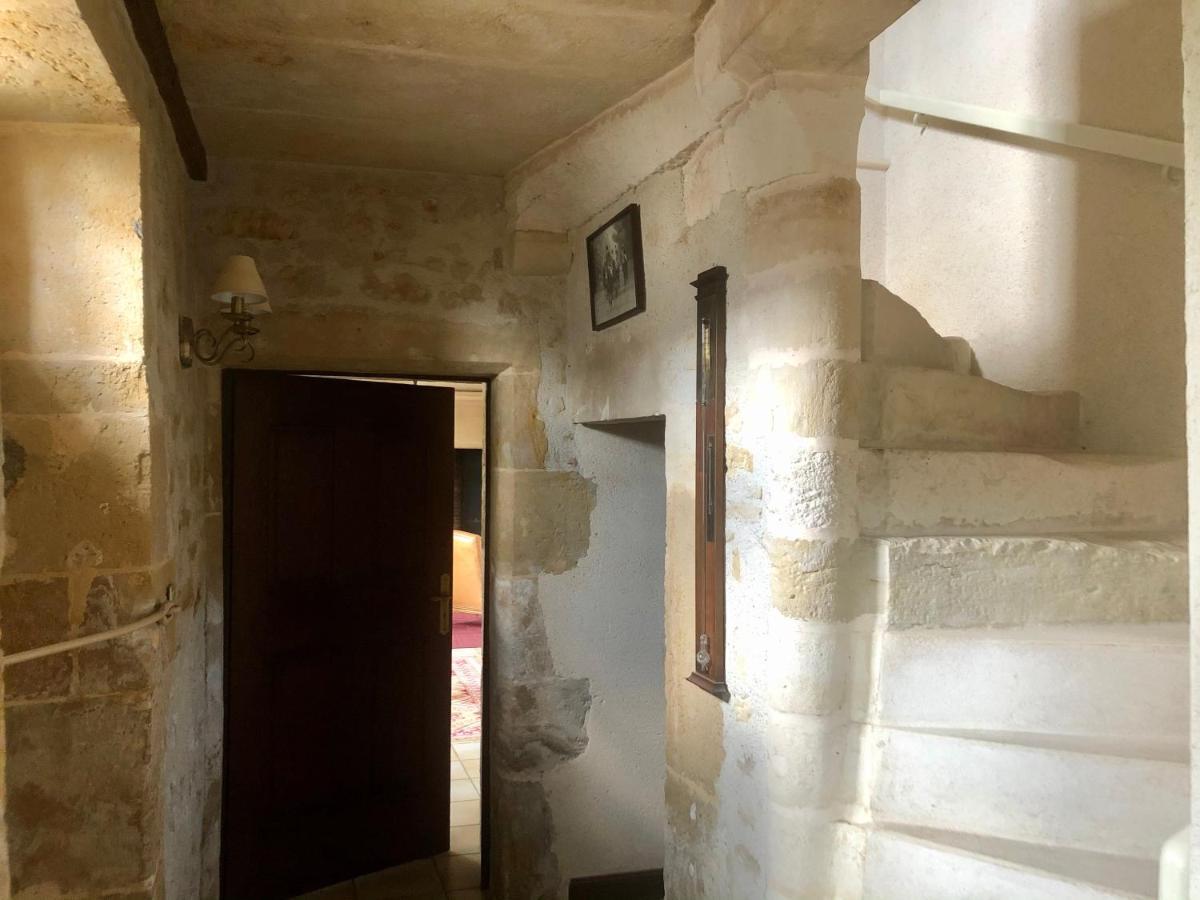Bed and Breakfast Logis De La Touche Saint-Hilaire-des-Loges Экстерьер фото